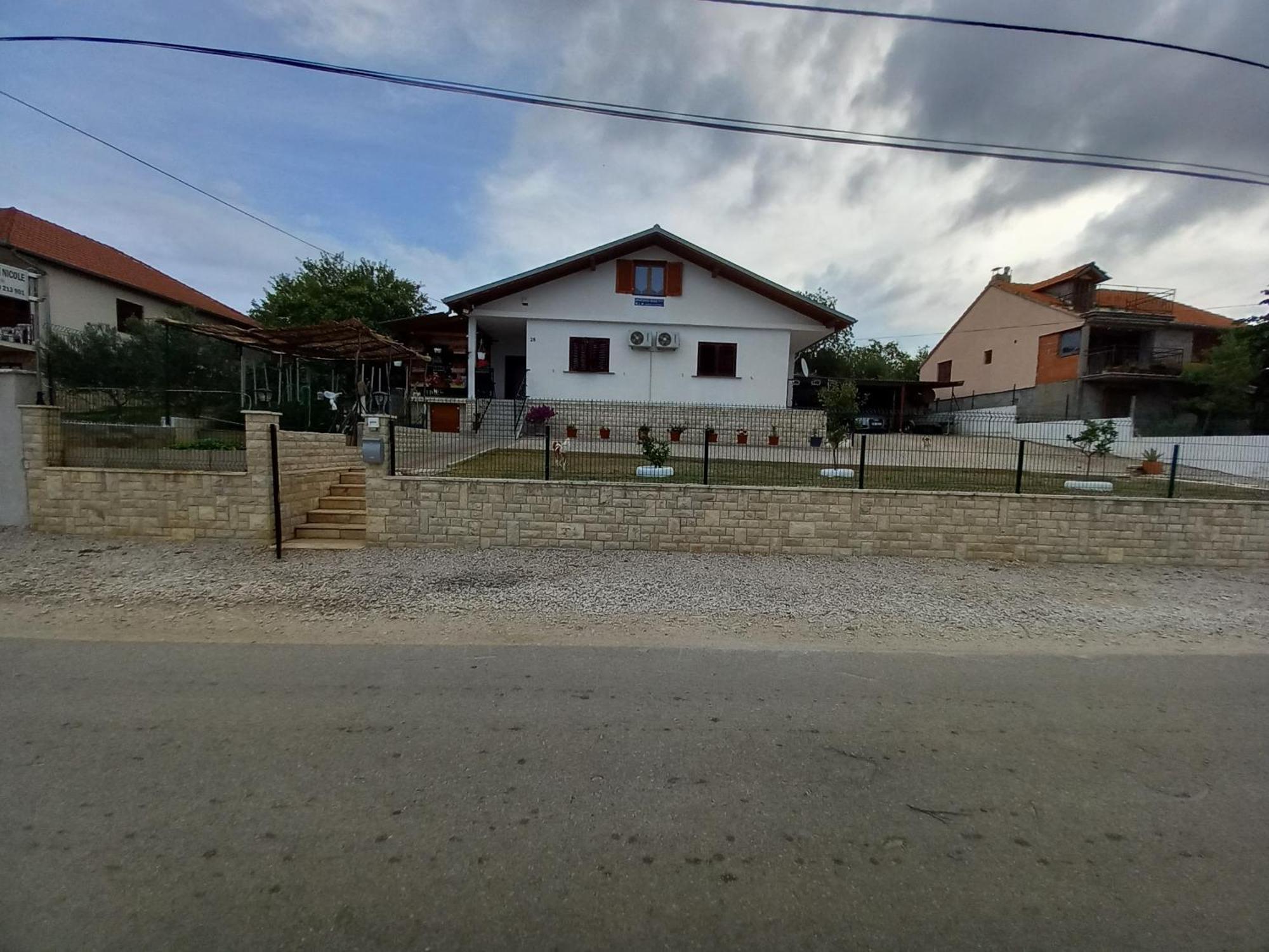 Appartement Nicole Benkovac Dış mekan fotoğraf