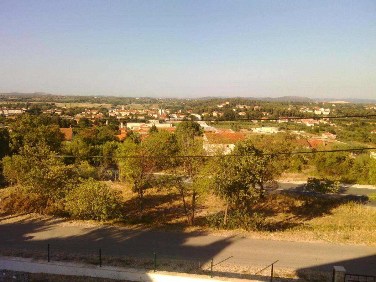 Appartement Nicole Benkovac Dış mekan fotoğraf